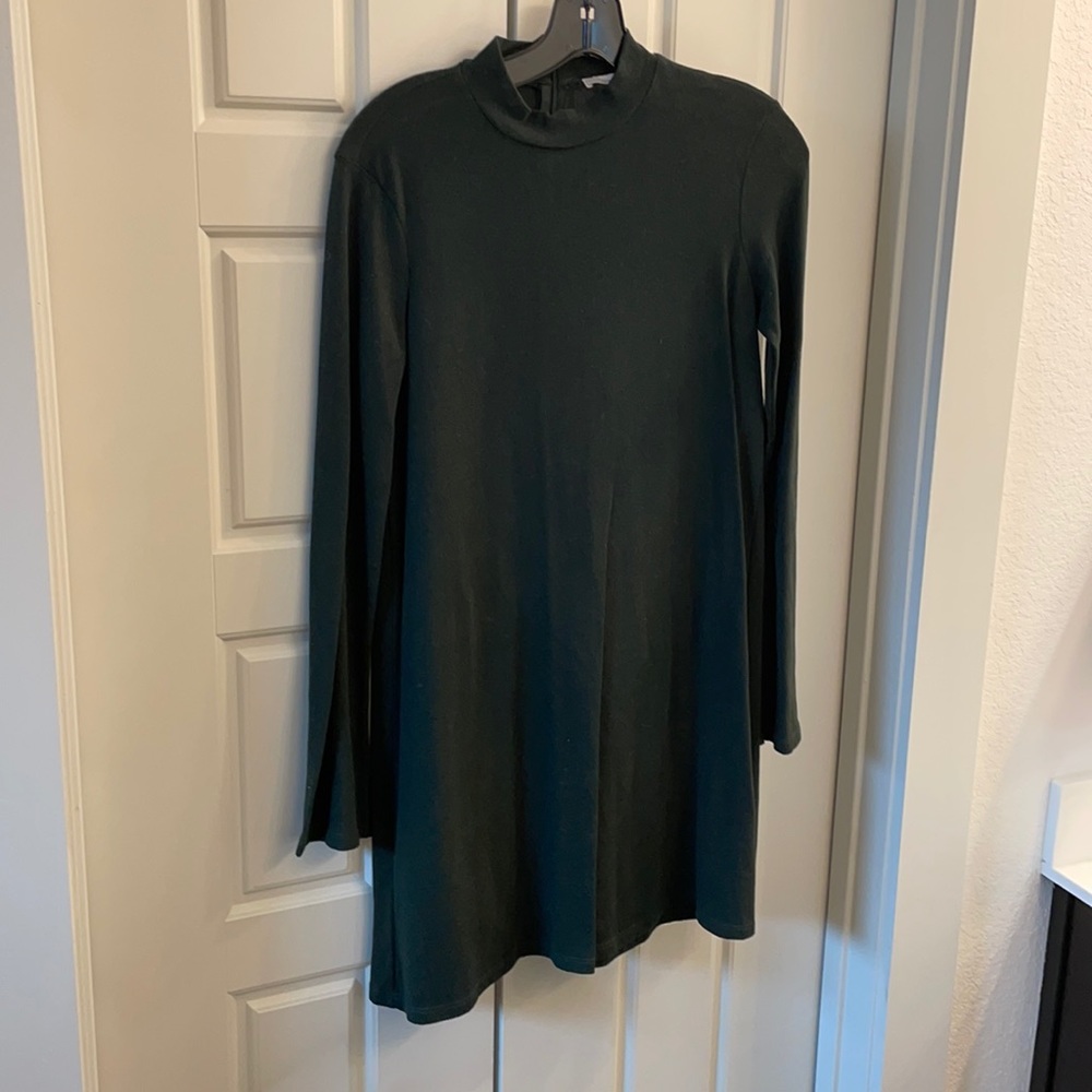 Zara long sleeve dark green dress